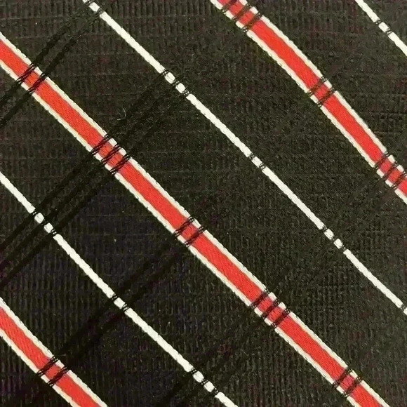JOS A BANK Black Label BLACK RED WHITE STRIPED ALL SILK NECK TIE MADE IN ITALY - Picture 2 of 5